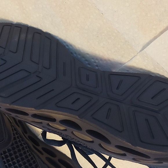 - Men's shoes - Picture 5 of 10